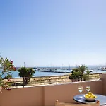Lägenhet Chryssi Seafront Living, 03 Suite, Right On The In Rethymno!
