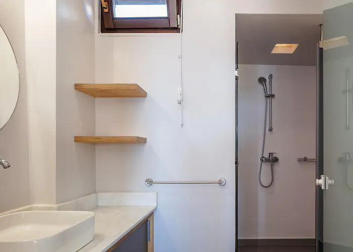 Chryssi Seafront Living, 03 Suite, Right On The In Rethymno! *