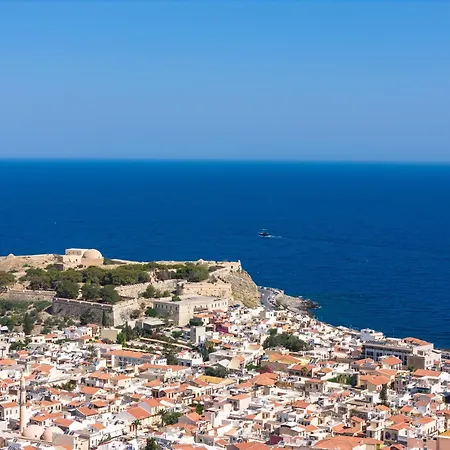 Apartament Chryssi Seafront Living, 03 Suite, Right On The In Rethymno! Retimno