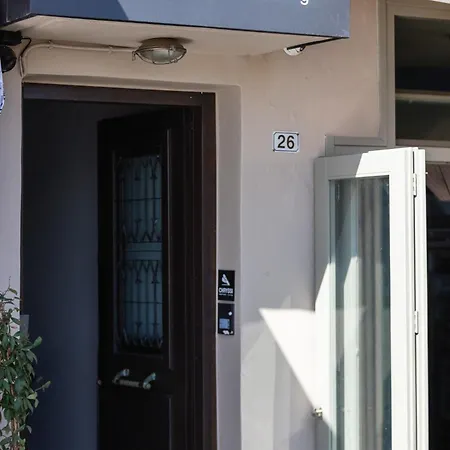 Chryssi Seafront Living, 03 Suite, Right On The In Rethymno! Lägenhet *