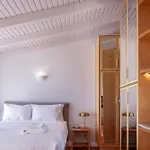 Chryssi Seafront Living, 03 Suite, Right On The In Rethymno! * Rethymnon