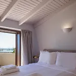 Chryssi Seafront Living, 03 Suite, Right On The In Rethymno! Rétino