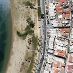 Chryssi Seafront Living, 03 Suite, Right On The In Rethymno! アパート